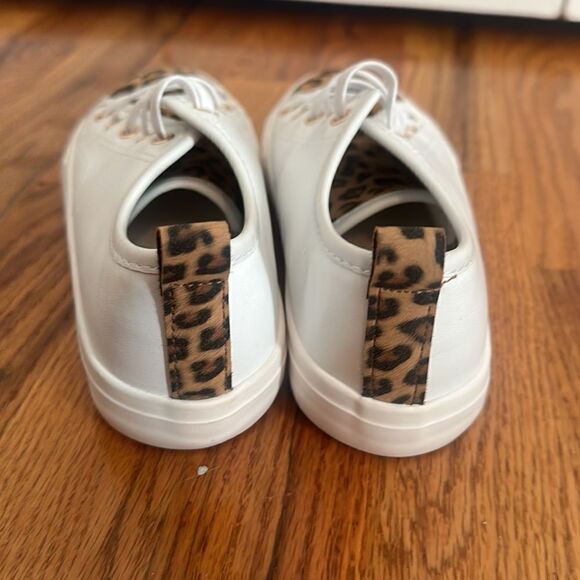 Austin Trading Co. Company Girls Leopard Casual Tennis Shoe Sneaker size 3 - Picture 5 of 9